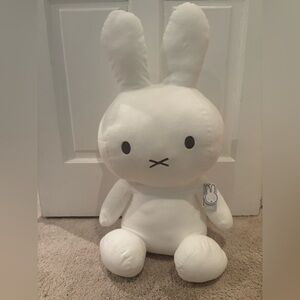 Miffy 24” NWT